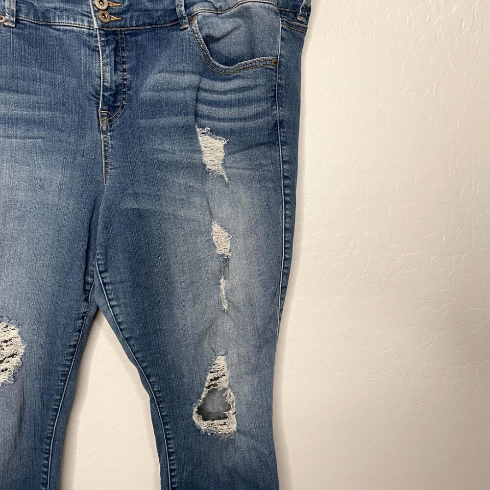 *SOLD* Torrid Premium Distressed 3 Button Jegging Jeans Size 22R #58 - Picture 4 of 6